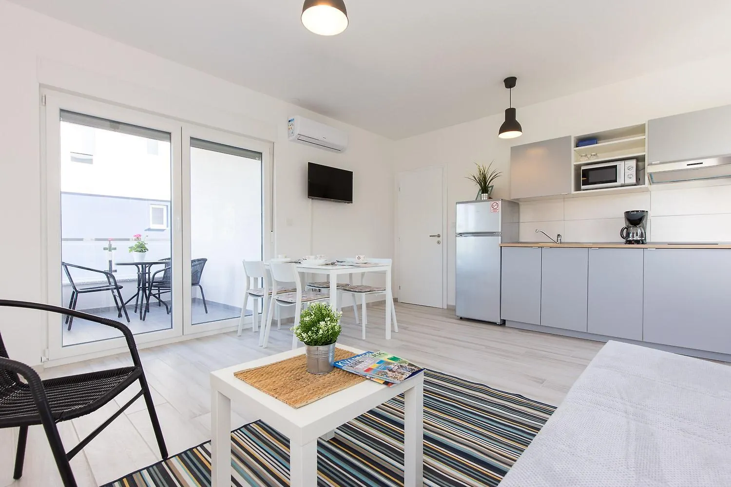Apartments Stella Krk Town 0*,